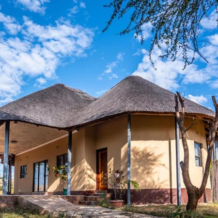 Nkanga Hotel Kasane Exterior foto