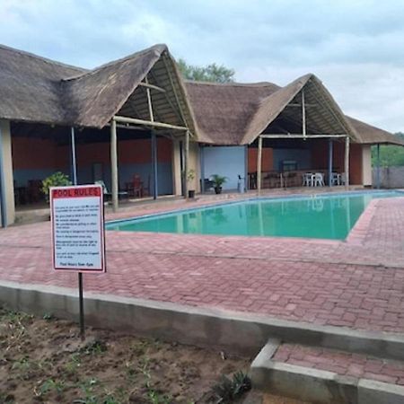 Nkanga Hotel Kasane Exterior foto