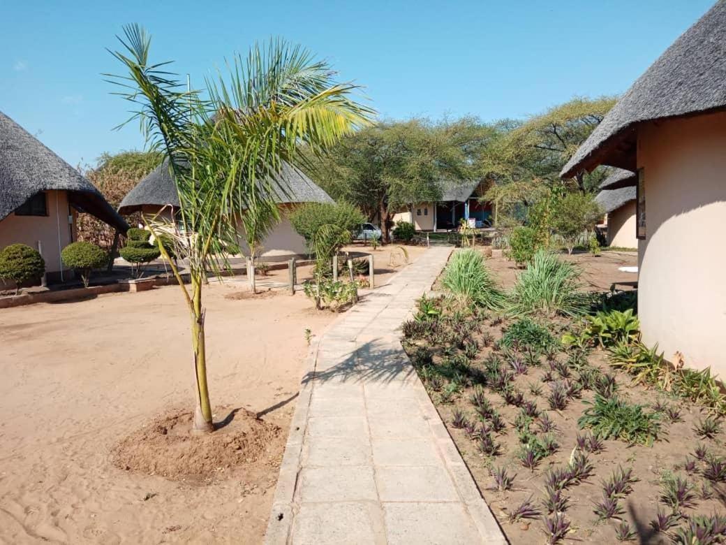 Nkanga Hotel Kasane Exterior foto