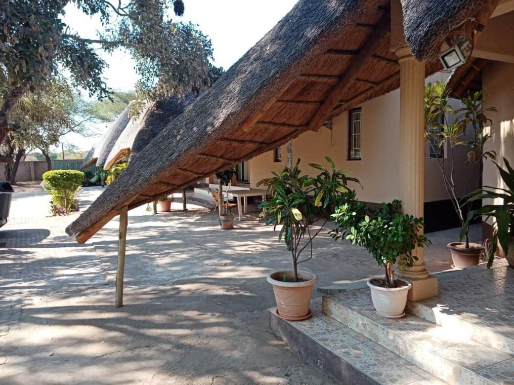 Nkanga Hotel Kasane Exterior foto