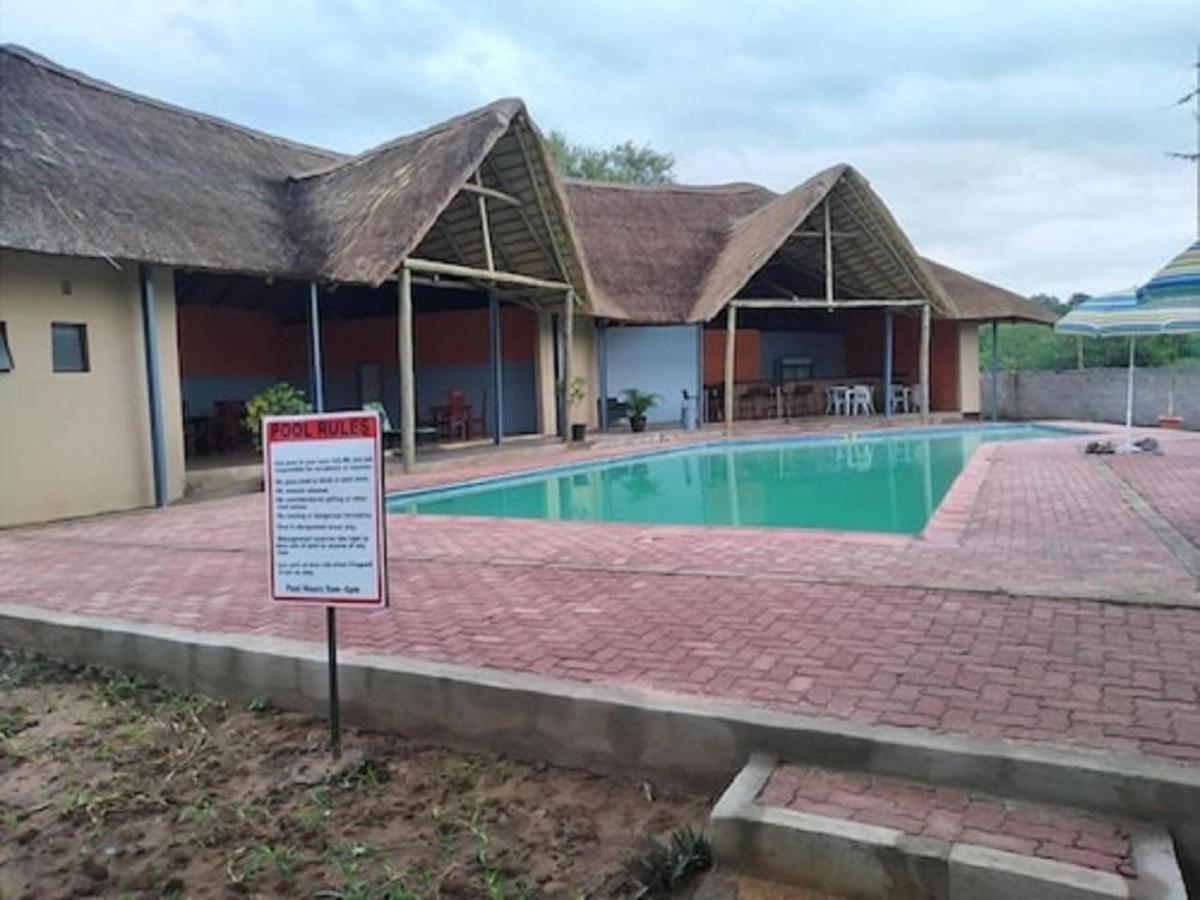Nkanga Hotel Kasane Exterior foto